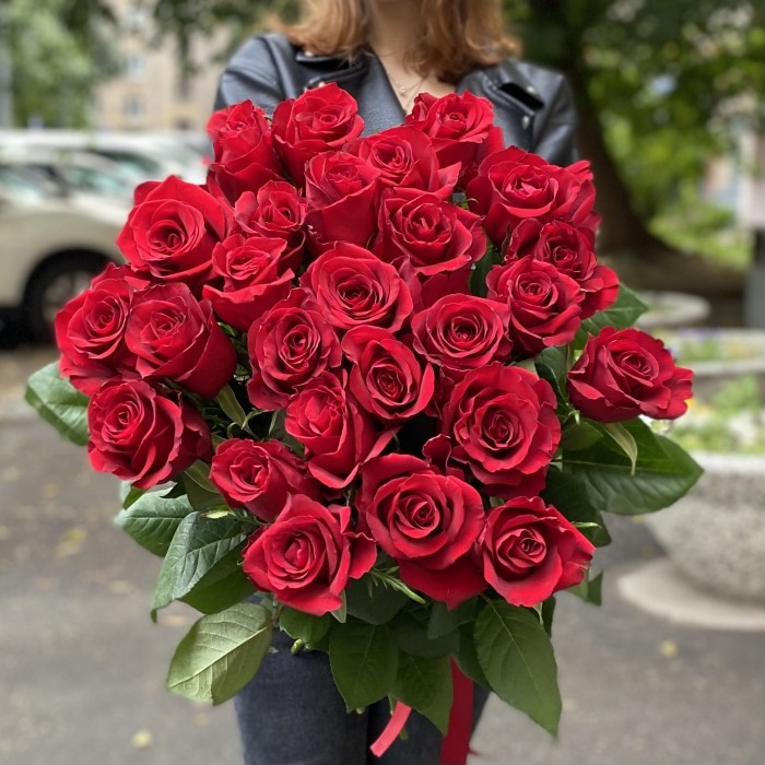 25 красных роз Эвер Ред 80 см